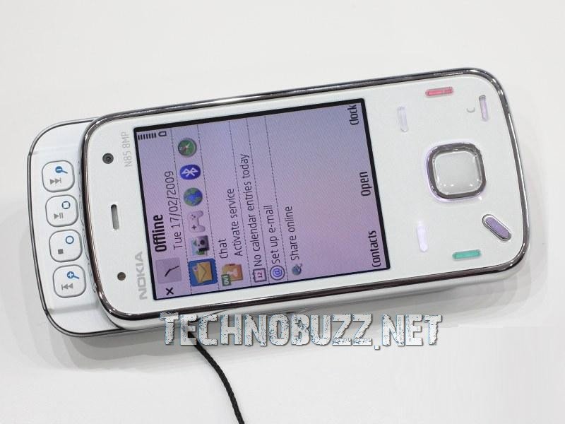 Nokia N86